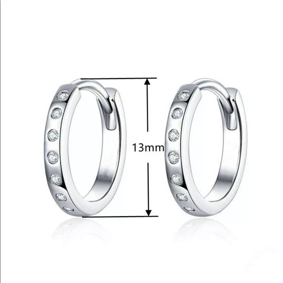 Elegant Hoop Earrings 925 Silver White sapphire - Picture 4 of 4